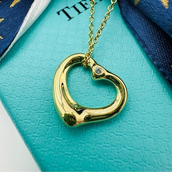 Tiffany & Co. DIAMOND 18K Gold Small Open Heart Charm Necklace with PACKAGING - Picture 1 of 9